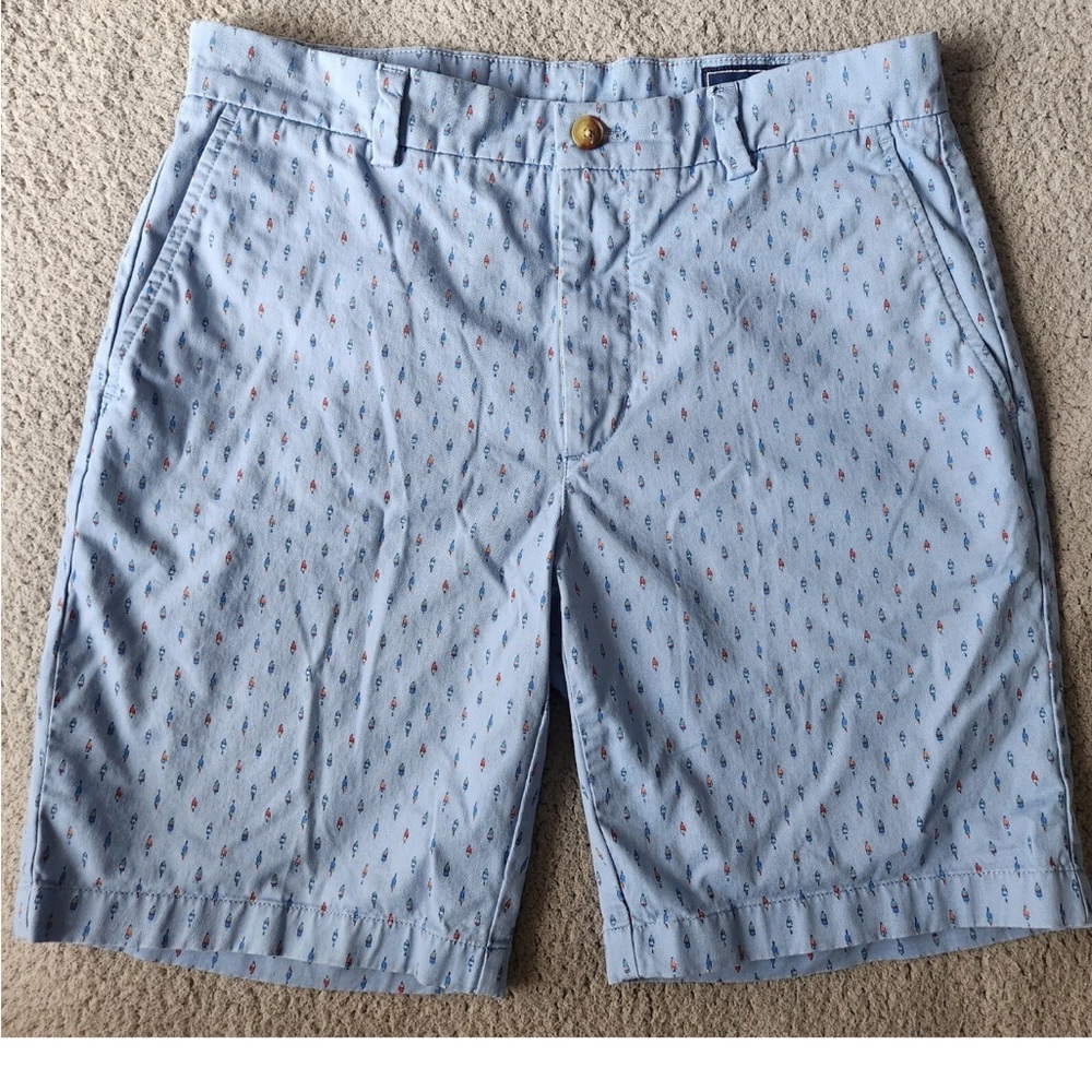 Light Blue Cotton, Breaker Short. Vineyard Vines 9” inseam. Size 32. Like new.